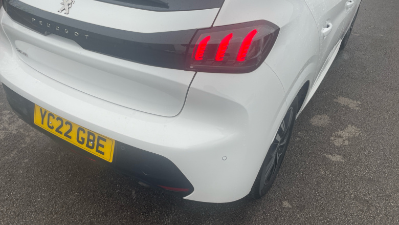 Peugeot 208 1.2 PureTech 100 Allure Premium 5dr Petrol Hatchback